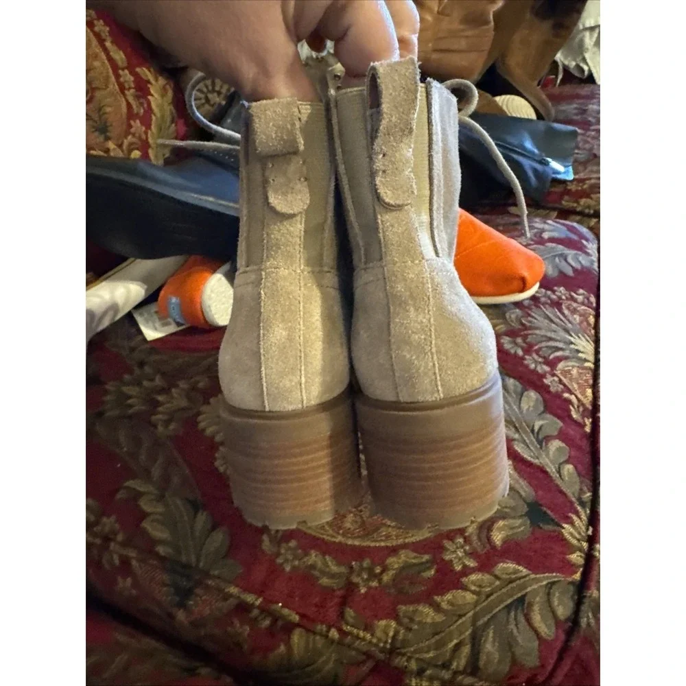Lucky Brand Diedrah. Brown Suede Leather AnkleBoots Size 9